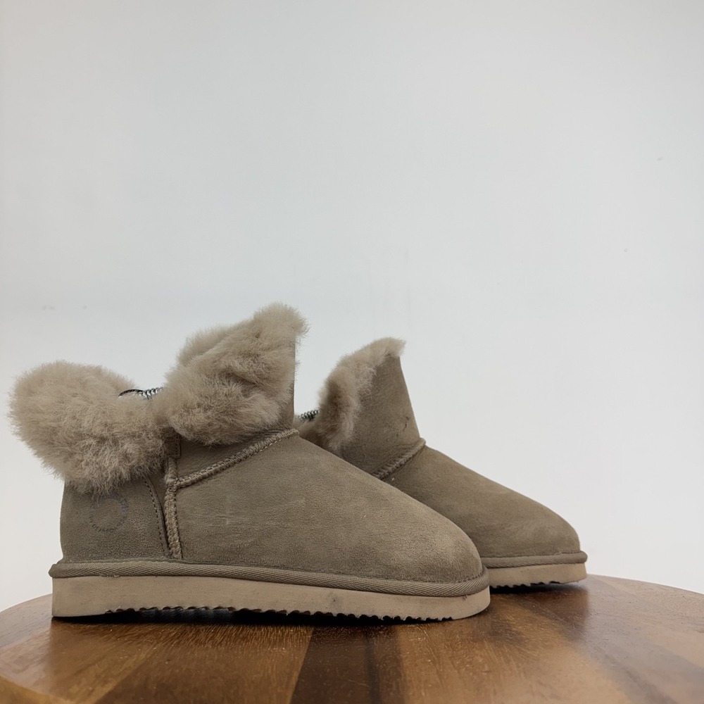 New Womens Fireside By‎ Dearfoams Perth Taupe Nubuck Fur Ankle Booties Size 7 M